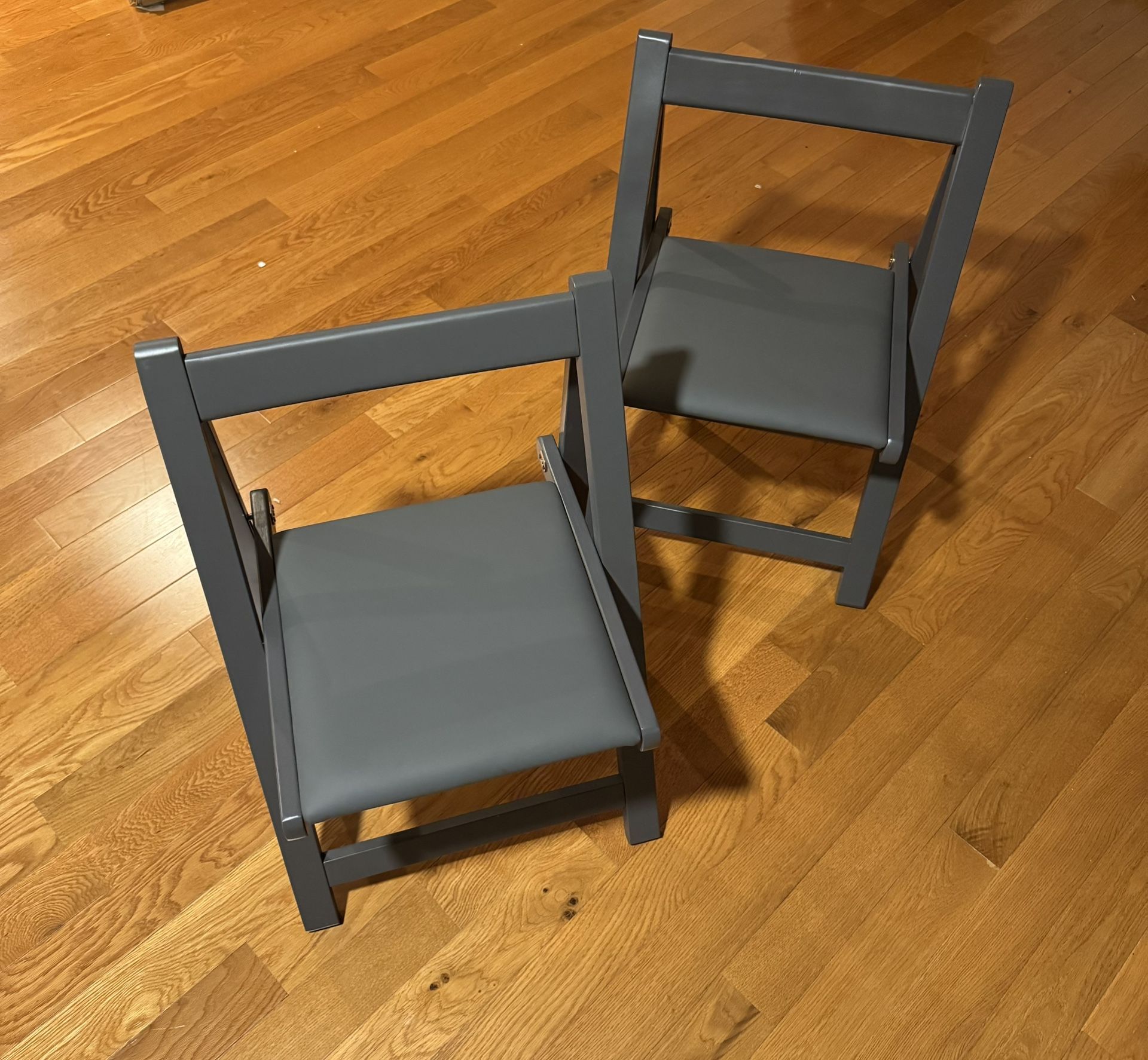 Folding Dining Chairs with Padded Seats 2 Pack Wooden Folding Chairs for Kitchen Table Event Party Indoor 198LB Weight Capacity (Grey) Grey With Seat