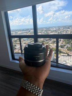 Canon RF 16mm f/2.8 + RF-S 10-18mm f/4.5-6.3 IS STM Bundle