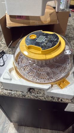 Innvello 18 egg incubator
