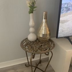 Design table With accessories