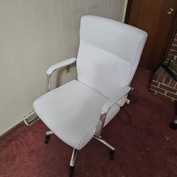 Office Chair (white) 