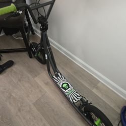 Mongoose Expo Scooter