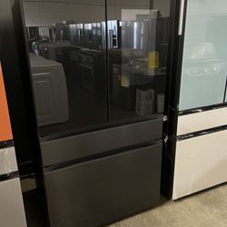 Samsung Bespoke Black Family Hub Refrigerator HO3