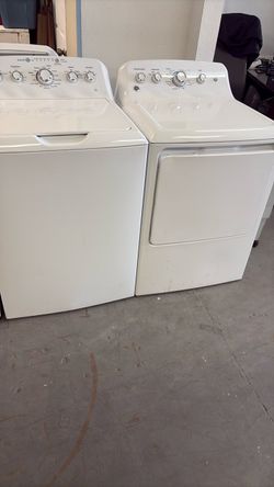 GE washer and electric dryer set