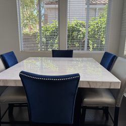 Dinning Table