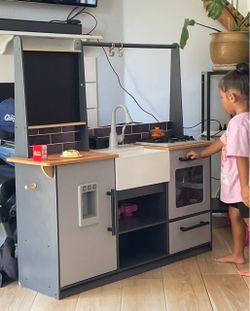 Kids Kidkraft kitchen