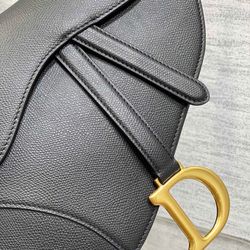 Women’s Bags ‼️ inquire for more details