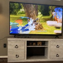 TV Stand / Entertainment Center
