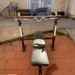 WORKOUT BENCH
