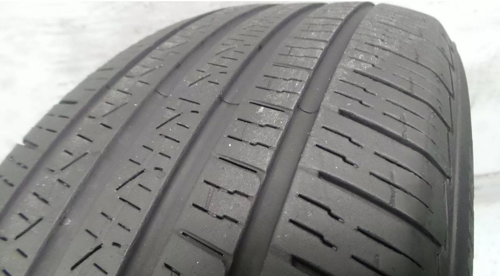 225 50 18 Pirelli Cinturato P7 A/S Runflat 6.40/32 70% life C3788 95v