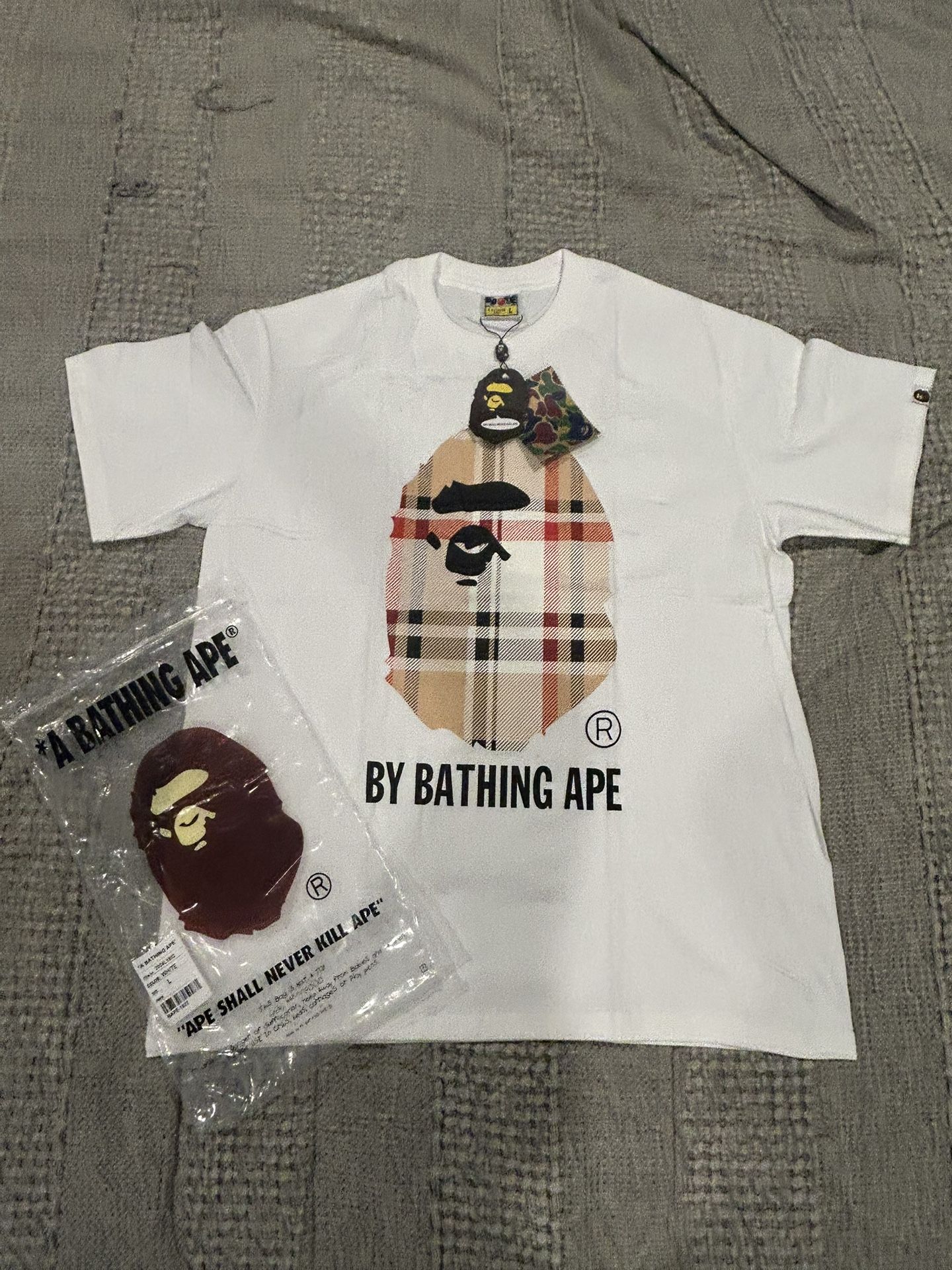 Bape Burberry Color Men’s Size Large 60$