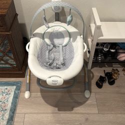 Graco Automatic Baby Swing