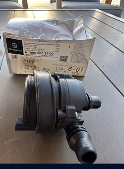 OEM Mercedes Coolant Pump