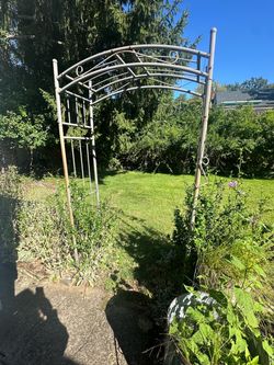 Metal Garden Arch Trellis