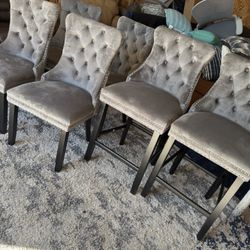 LIVING SPACES Grey Velvet Fabric Set of 6 New Chairs