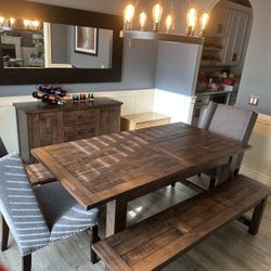 Beautiful Farmhouse Dining Room Table