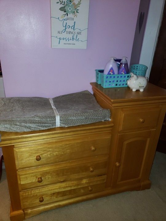 Changing table dresser