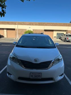Toyota Sienna van 2016