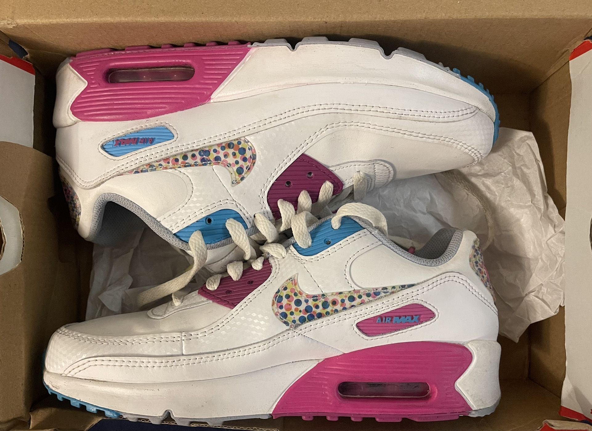 Nike Air Max 90 (Like New) Size 6.5y