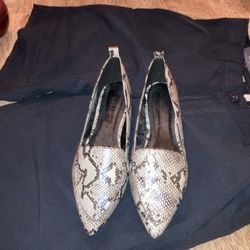 Size 8.5 Snake Skin Pattern