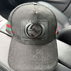 Black GG Print Gucci Snapback Hat