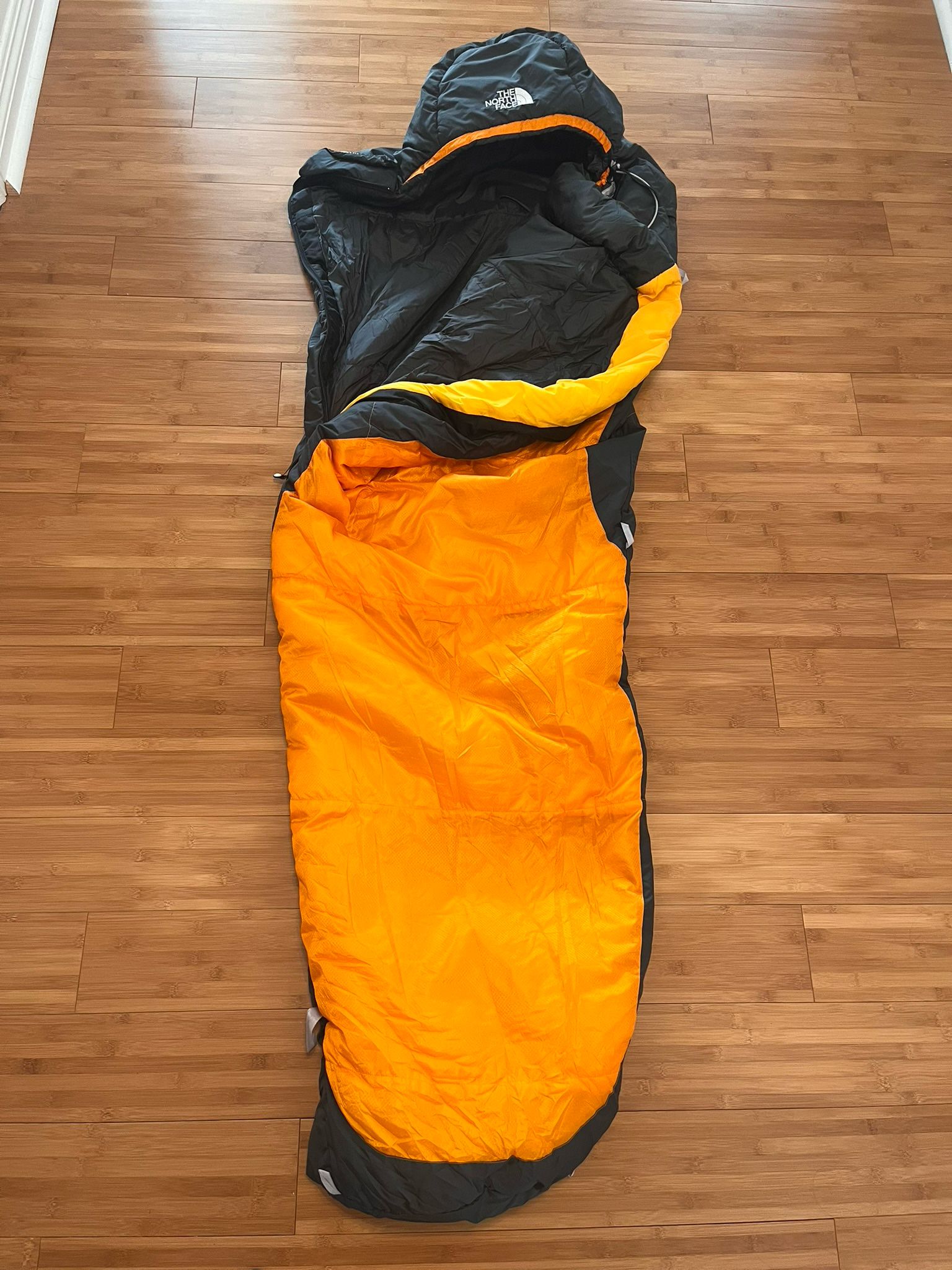 ποΈ Sleeping Bag by North Face ποΈ