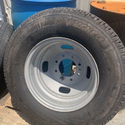 Free Wheel And Tire 
