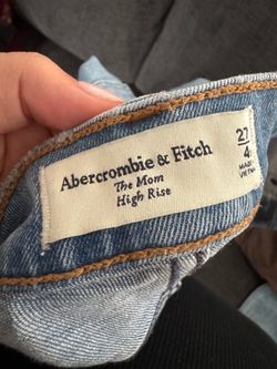 Abercrombie & Fitch The Mom High Rise Jeans