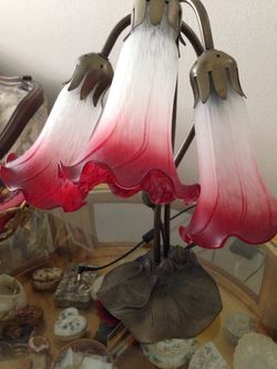 Antique Lilly lamp