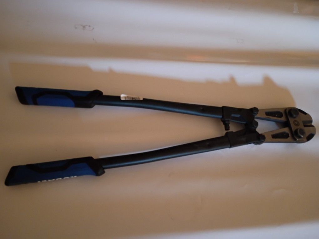 Bolt Cutter 
