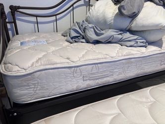 Twin mattress
