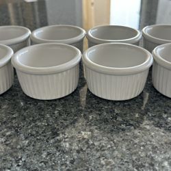 8 Ramekins