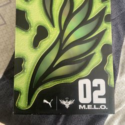 MELO BASKETBALL SHOES