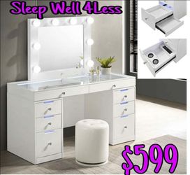 NEW  VANITY SET