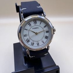 Rare  Fossil Men’s Quartz wristwatch. EC-8683. Roman Numerals.