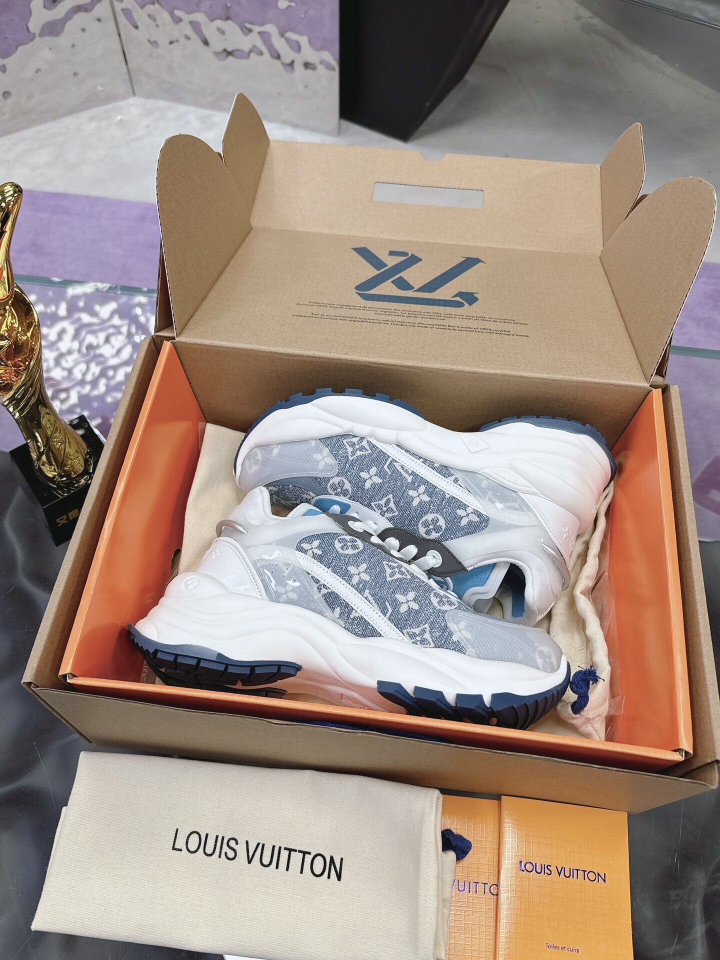 Lv sports shoes