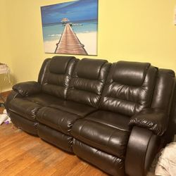 Cozy 2 Recliner, leather couch