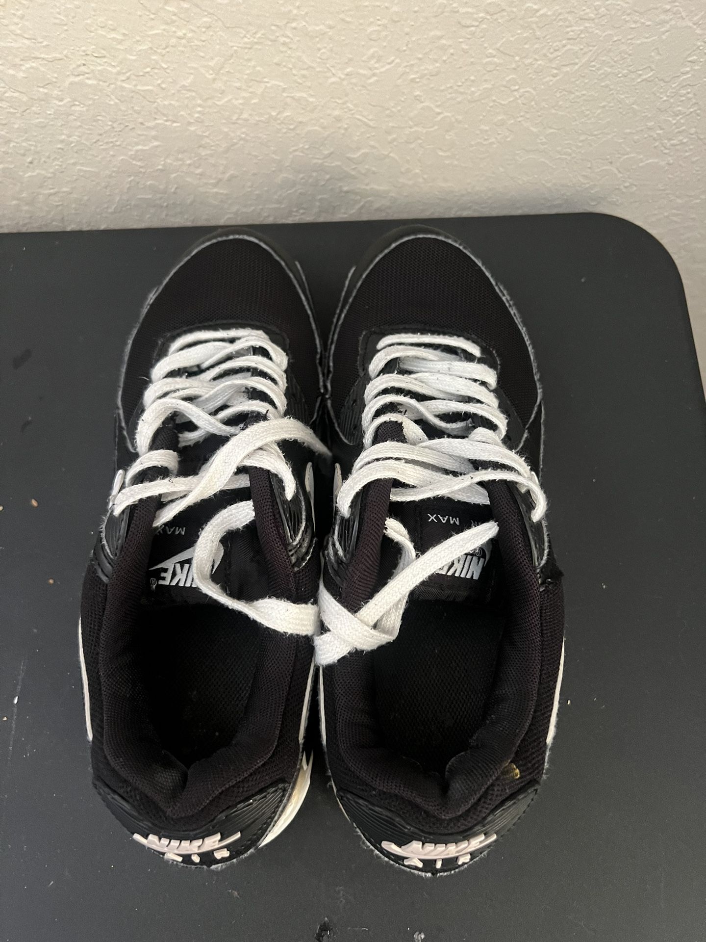 3 Pairs Of Shoes (Sneakers) Nike Vans Converse