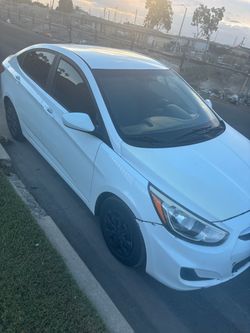 Hyundai Accent White Sedan