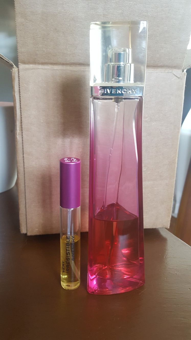 Givenchy Verry Irresistible Perfume and Purse Spray