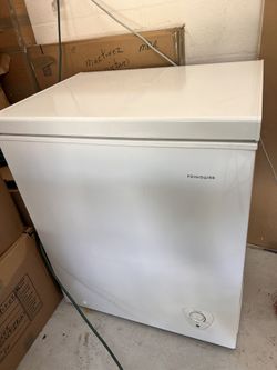 Frigidaire Deep Freezer