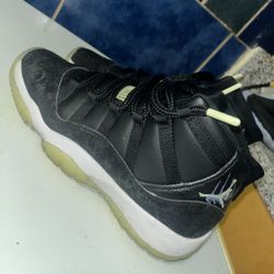 Glow in dark Retro 11s Jordan’s 