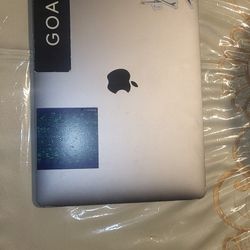 Apple Laptop 