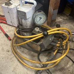 Cat Oil Pump