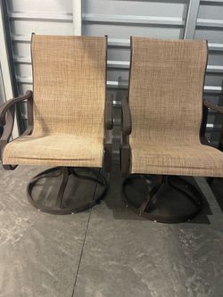 Wrought iron heavy outdoor 2 swivel dinning chairs set