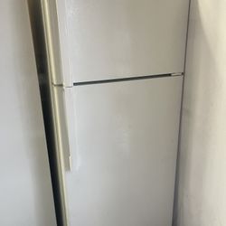 GE TOP AND BOTTOM APARTMENT SIZE 