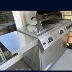 BBQ classic  niiiice condition 