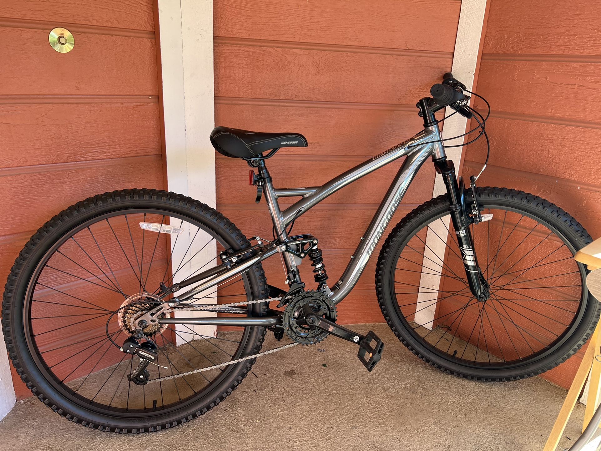 Tervane Mongoose Mens Mountain Bike