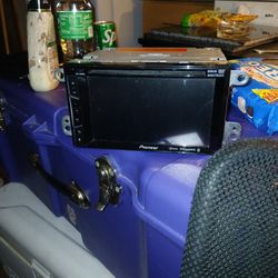 Pioneer Bluetooth stereo screen