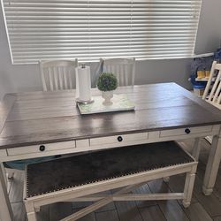 Bolanburg Dining Set – Table, 4 Chairs & Bench